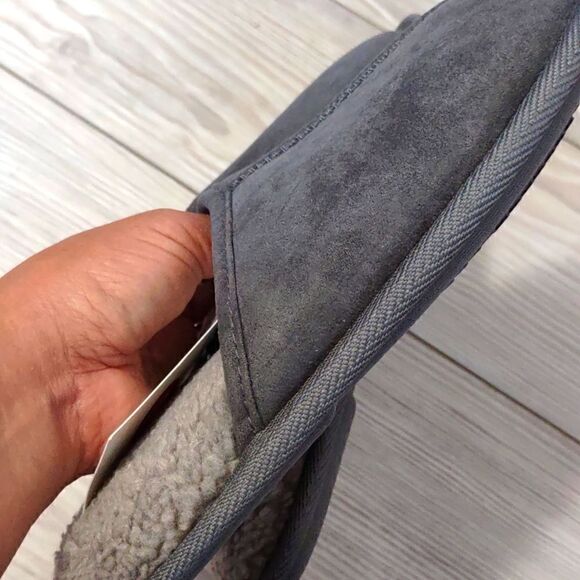 (83-0177)  🔥3/$20🔥  Cat & Jack Ellis Slippers Sz M (2/3) - Picture 6 of 10